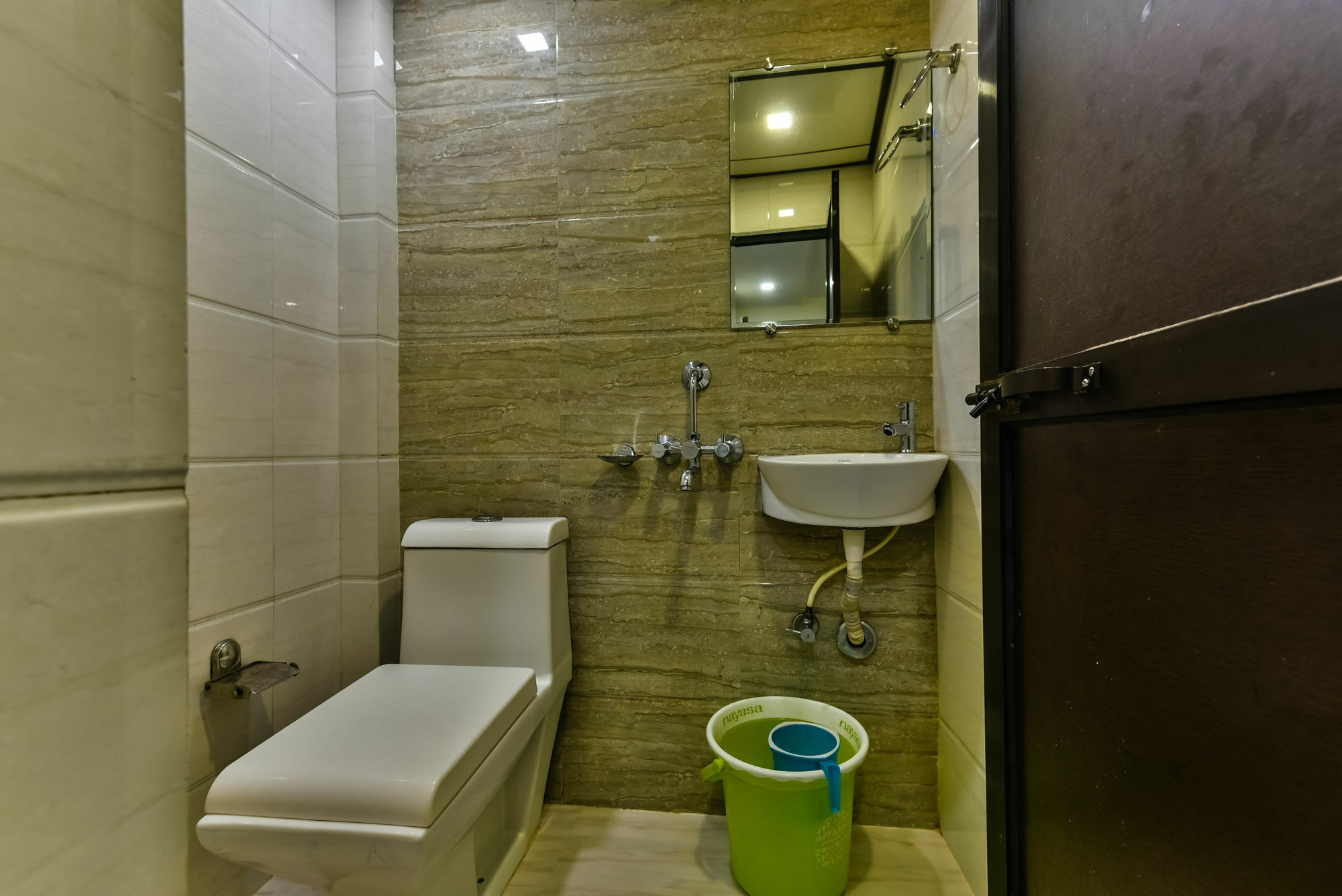 Hotel Guestinn Residency Mumbai (Bombay)